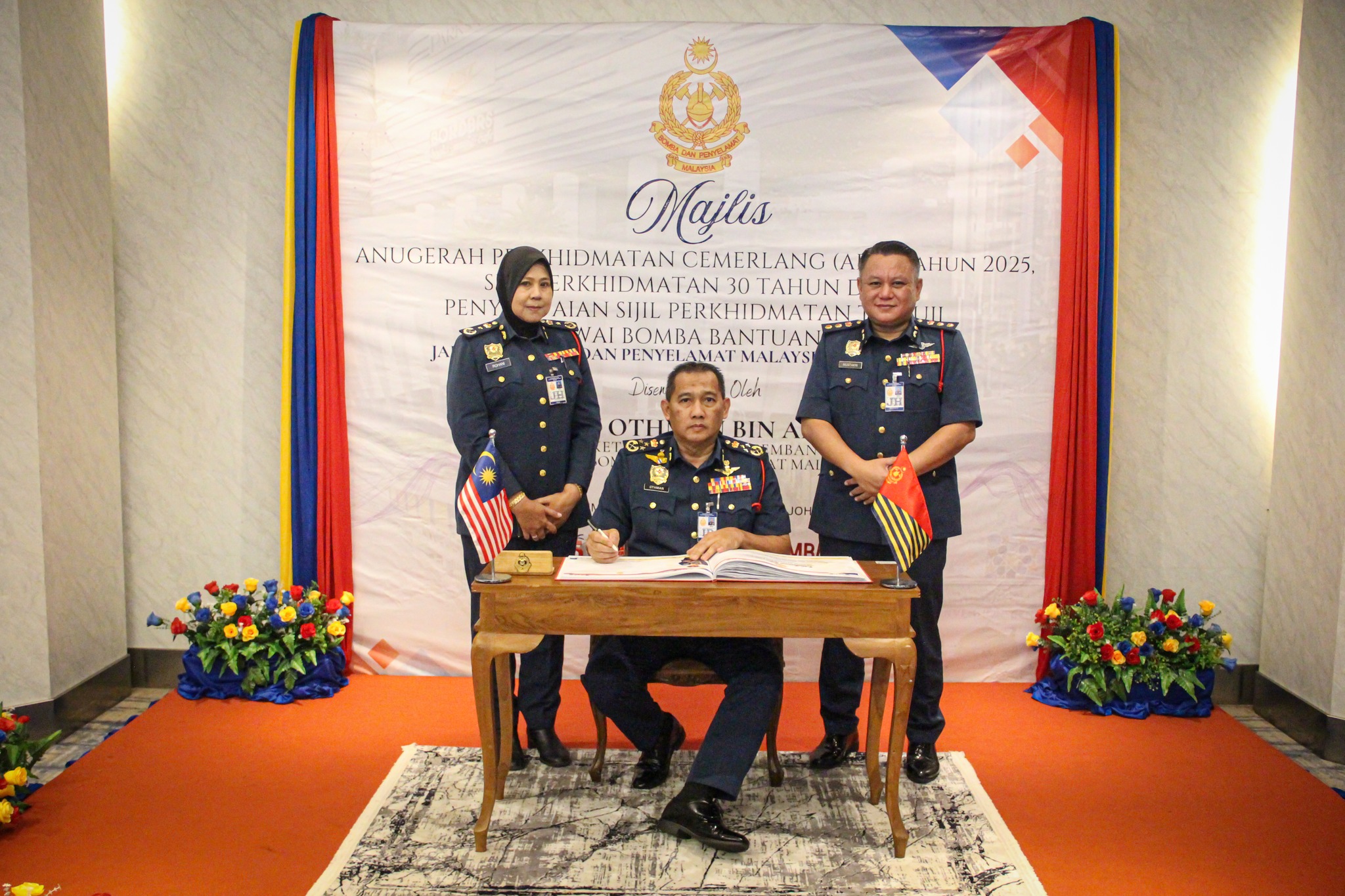 149 WARGA JBPM JOHOR TERIMA PENGIKTIRAFAN DALAM MAJLIS APC 2025 3
