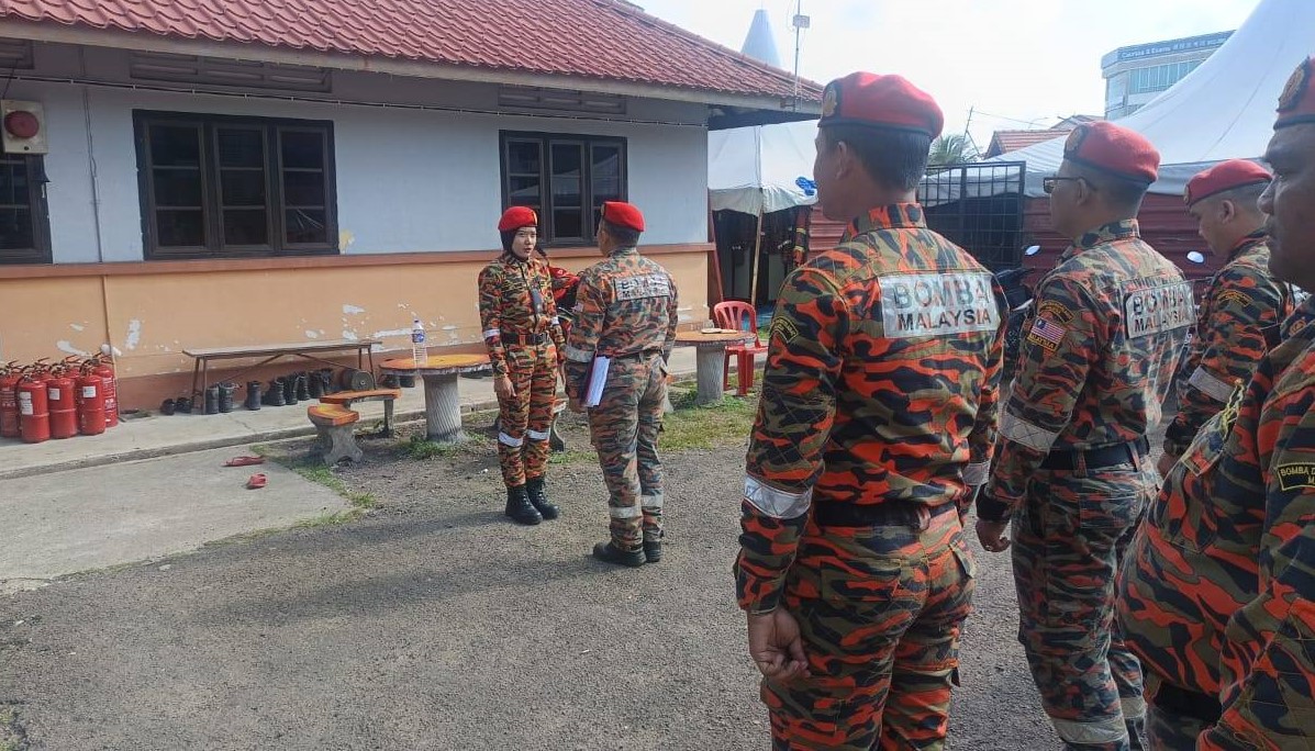 KUNJUNGAN AIDILFITRI JBPM JOHOR ERATKAN SEMANGAT WARGA BBP KLUANG 1