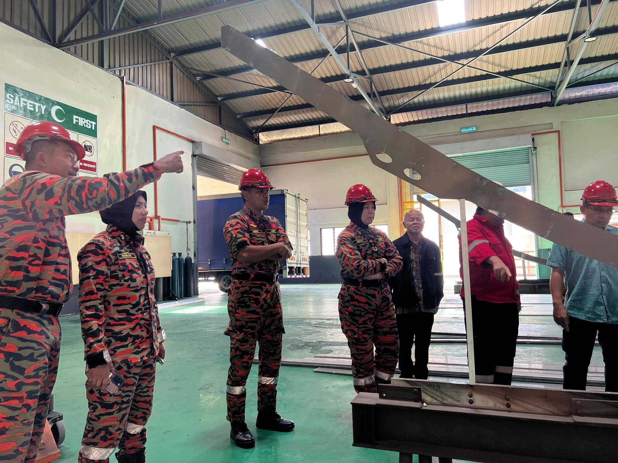 LAWATAN KERJA KETUA PENGARAH JBPM KE KILANG PEMBINAAN FIRE RESCUE BOAT DI SERI ALAM 3