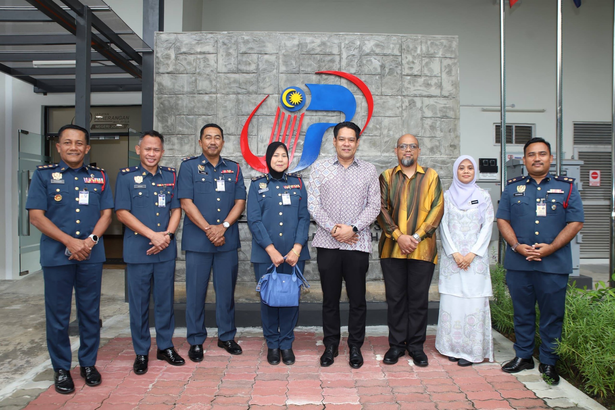 PENGARAH JBPM JOHOR ADAKAN KUNJUNGAN HORMAT KE JABATAN PENERANGAN NEGERI JOHOR 7