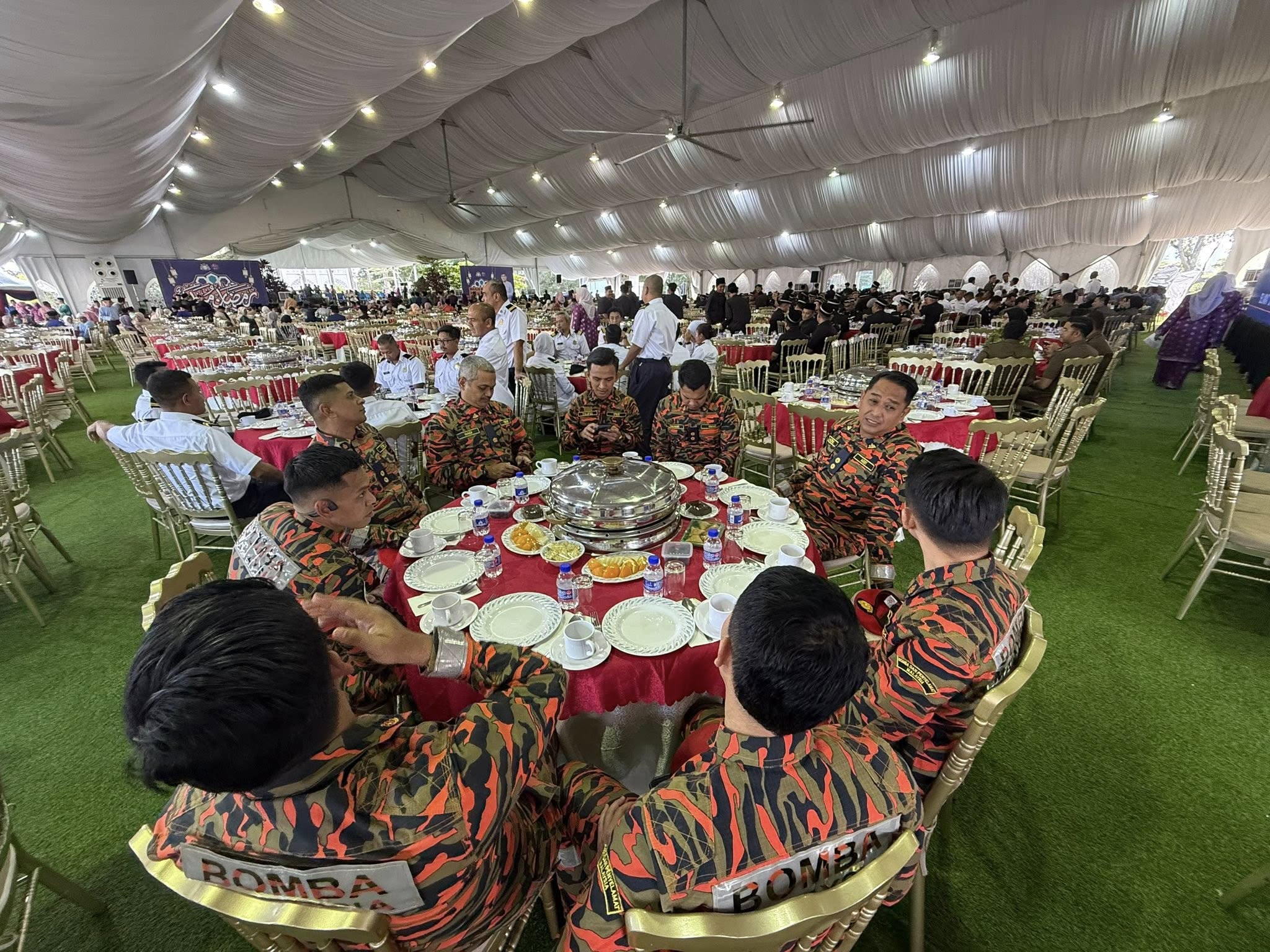 PENGARAH JBPM JOHOR HADIRI MAJLIS BERBUKA PUASA BERSAMA ANGGOTA KESELAMATAN DI KEDIAMAN RASMI MENTERI BESAR JOHOR 2