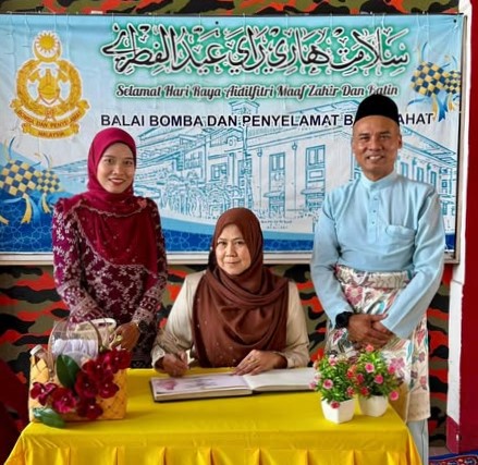 PENGARAH JBPM JOHOR SANTUNI ANGGOTA BBP BATU PAHAT SEMPENA AIDILFITRI 1