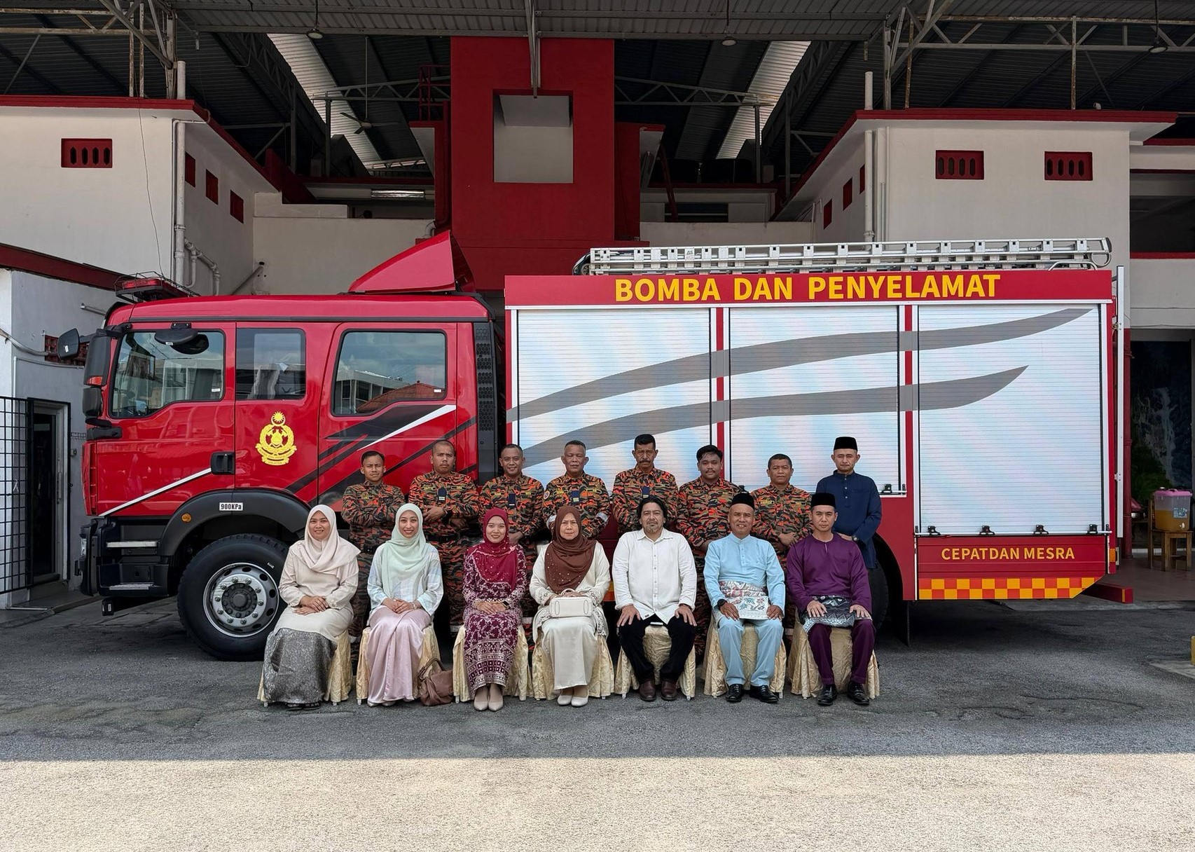 PENGARAH JBPM JOHOR SANTUNI ANGGOTA BBP BATU PAHAT SEMPENA AIDILFITRI 3