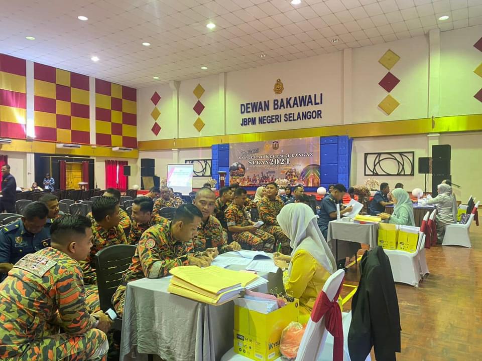 ESI PENYERAHAN DAN TANDATANGAN SURAT TAWARAN OPSYEN SISTEM SARAAN PERKHIDMATAN AWAM SSPA KEPADA PEGAWAI TETAP MENGIKUT PEKELILING PERKHIDMATAN BILANGAN 1 TAHUN 2024
