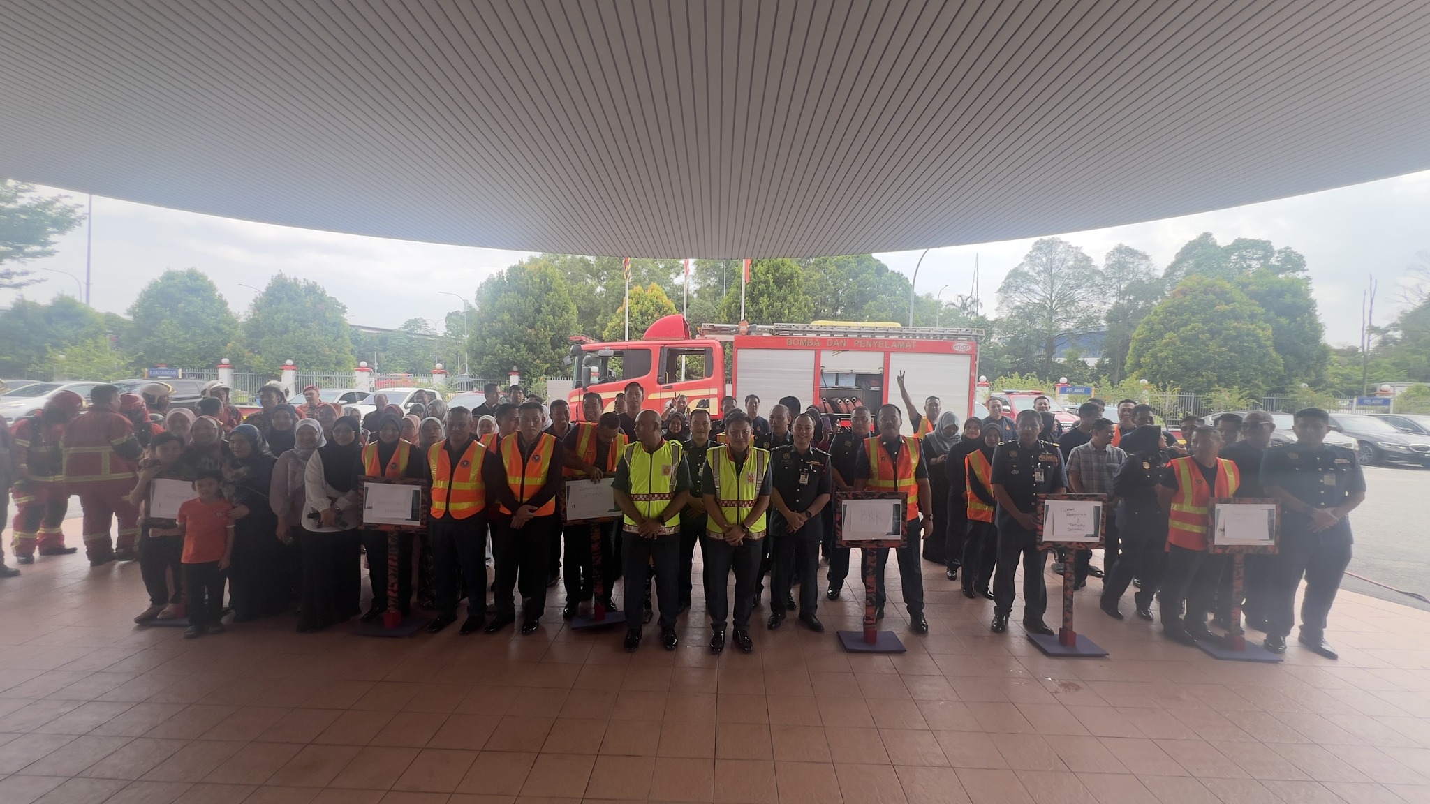 LATIHAN PENGUNGSIAN BANGUNAN DI IBU PEJABAT JBPM NEGERI SELANGOR