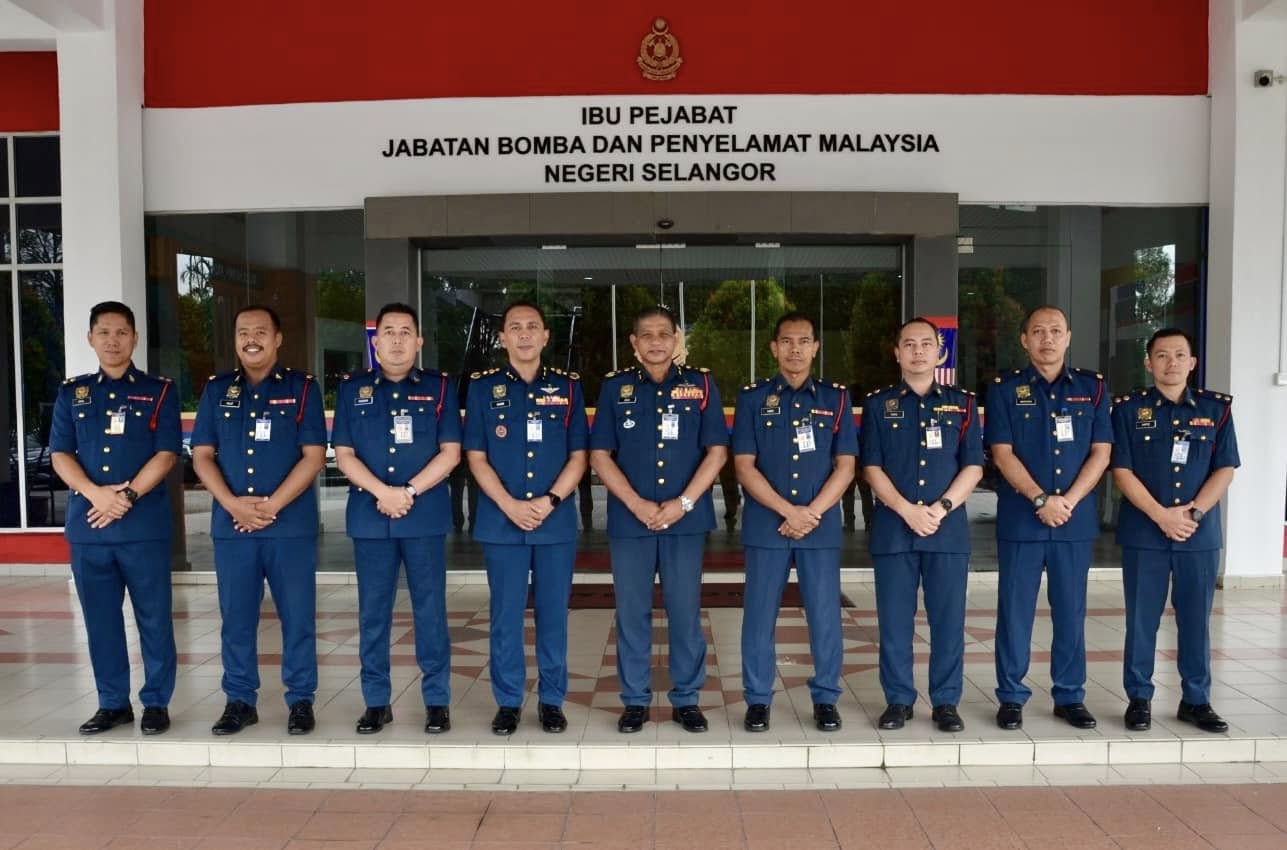KUNJUNG HORMAT KETUA SEKSYEN PERAKUAN BANGUNAN BAHAGIAN KESELAMATAN KEBAKARAN KE BAHAGIAN KESELAMATAN KEBAKARAN JBPM NEGERI SELANGOR