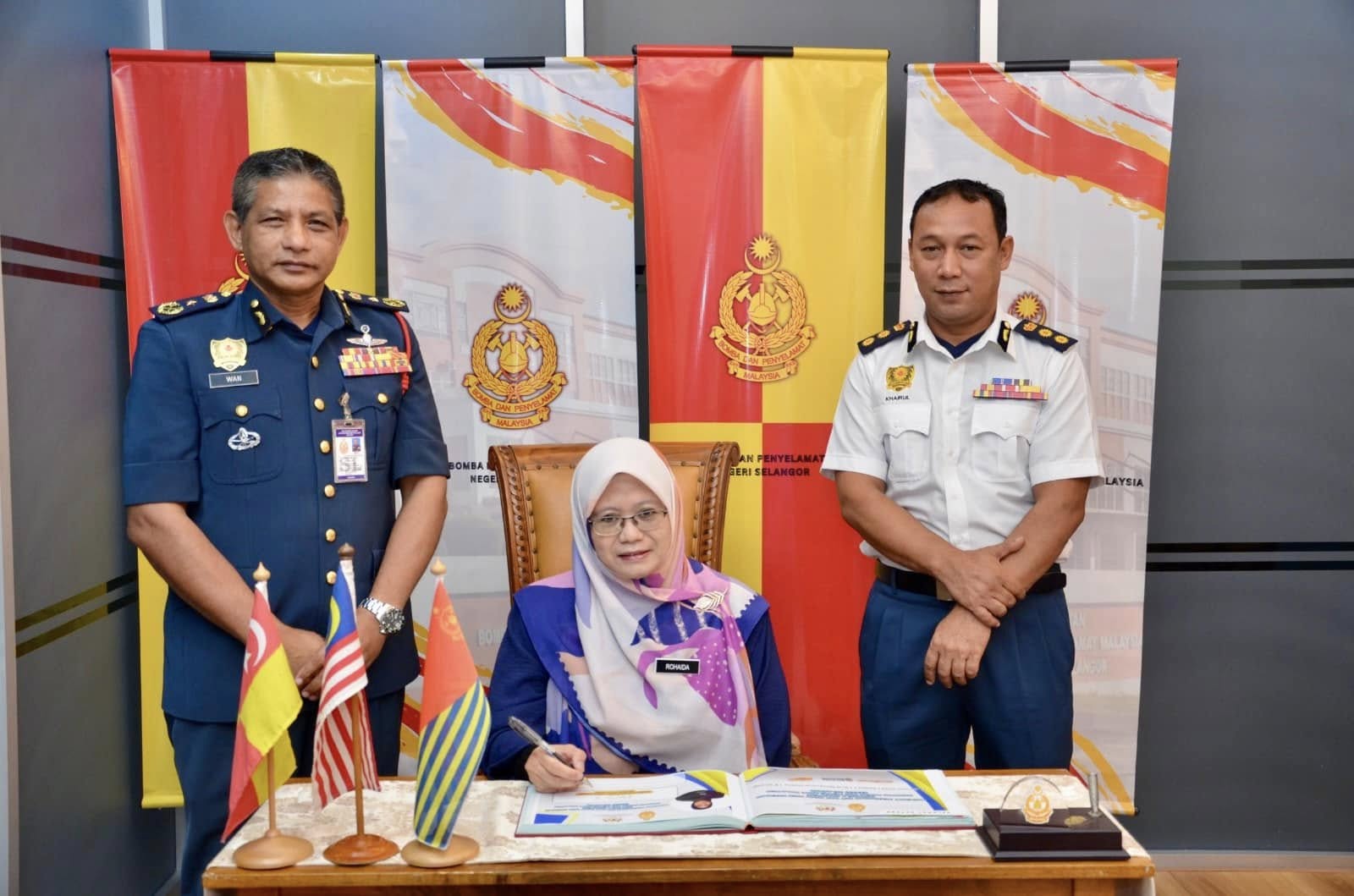 KUNJUNG HORMAT TIMBALAN PENGARAH JABATAN PERPADUAN NEGARA NEGERI SELANGOR KE JBPM NEGERI SELANGOR