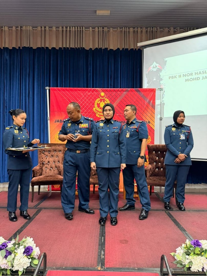 majlis pemakaian tanda pangkat dan bacaan ikrar 3