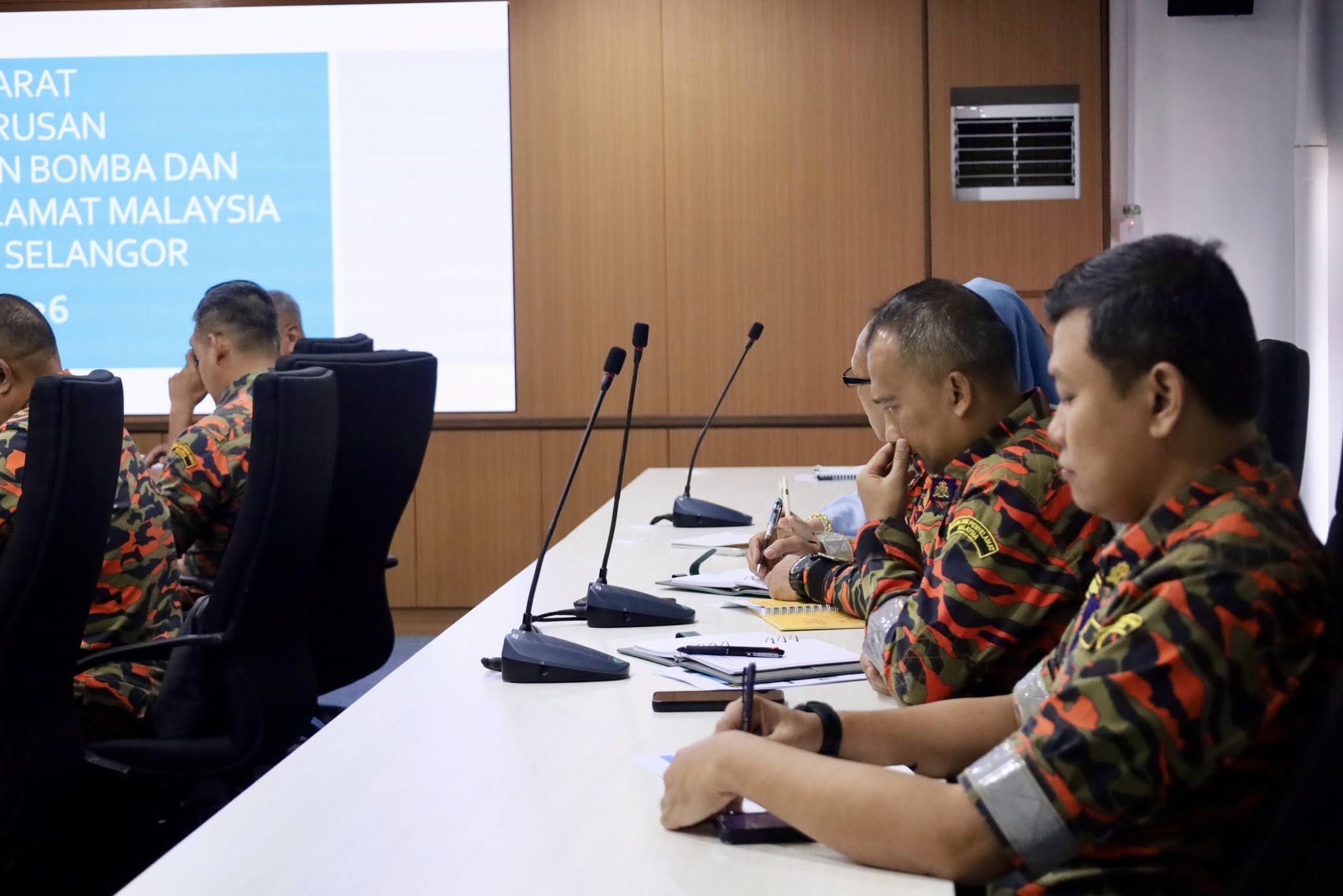 mesyuarat pengurusan jabatan bomba 6