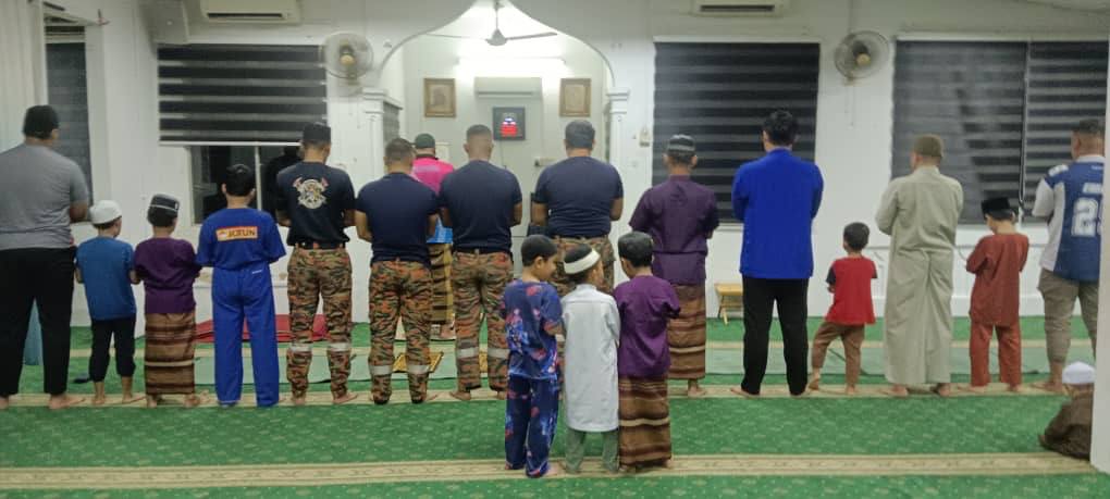 pelaksanaan solat hajat n bacaan yasin sempena jubli emas 50 tahun 7