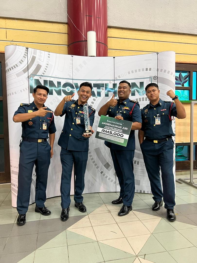 penerima anugerah khas juri komitmen tertinggi 4