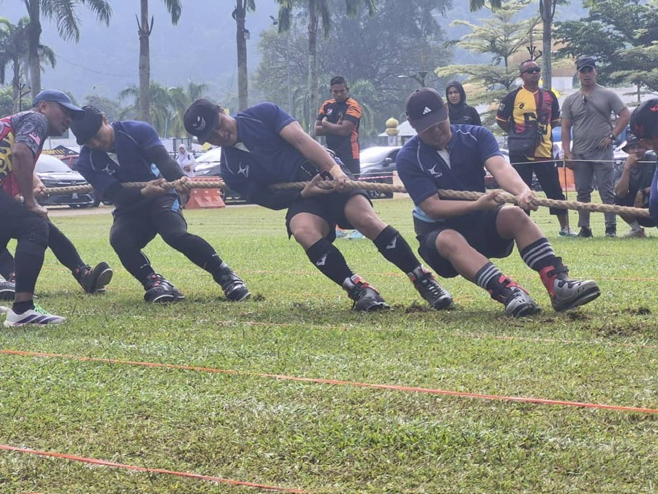 selfire tug of war 6