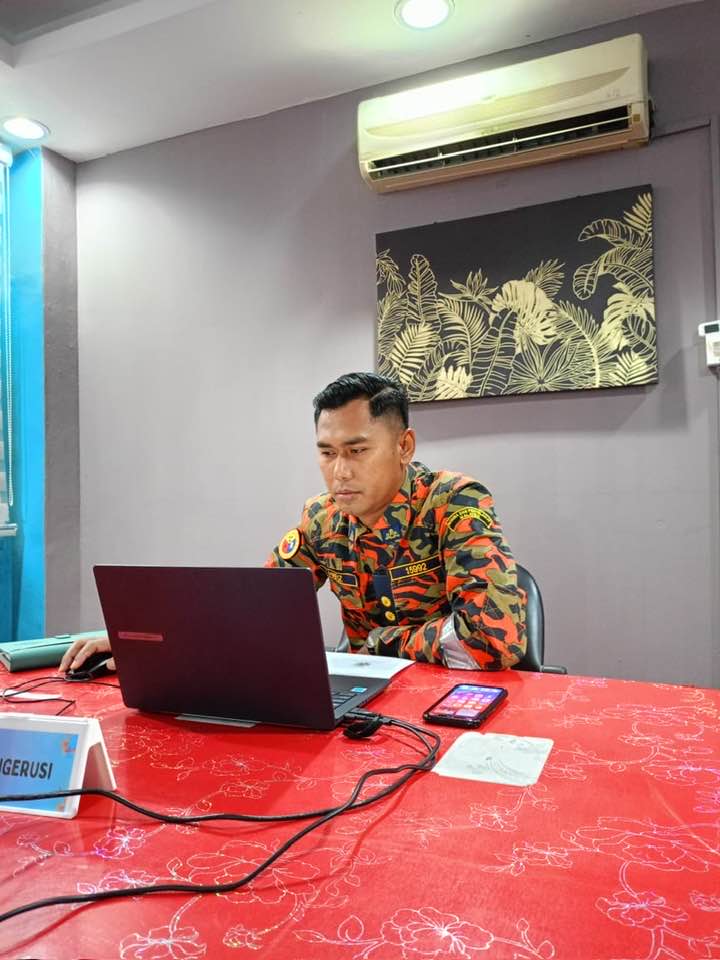 taklimat penubuhan dan pembaharuan kadet bomba 3