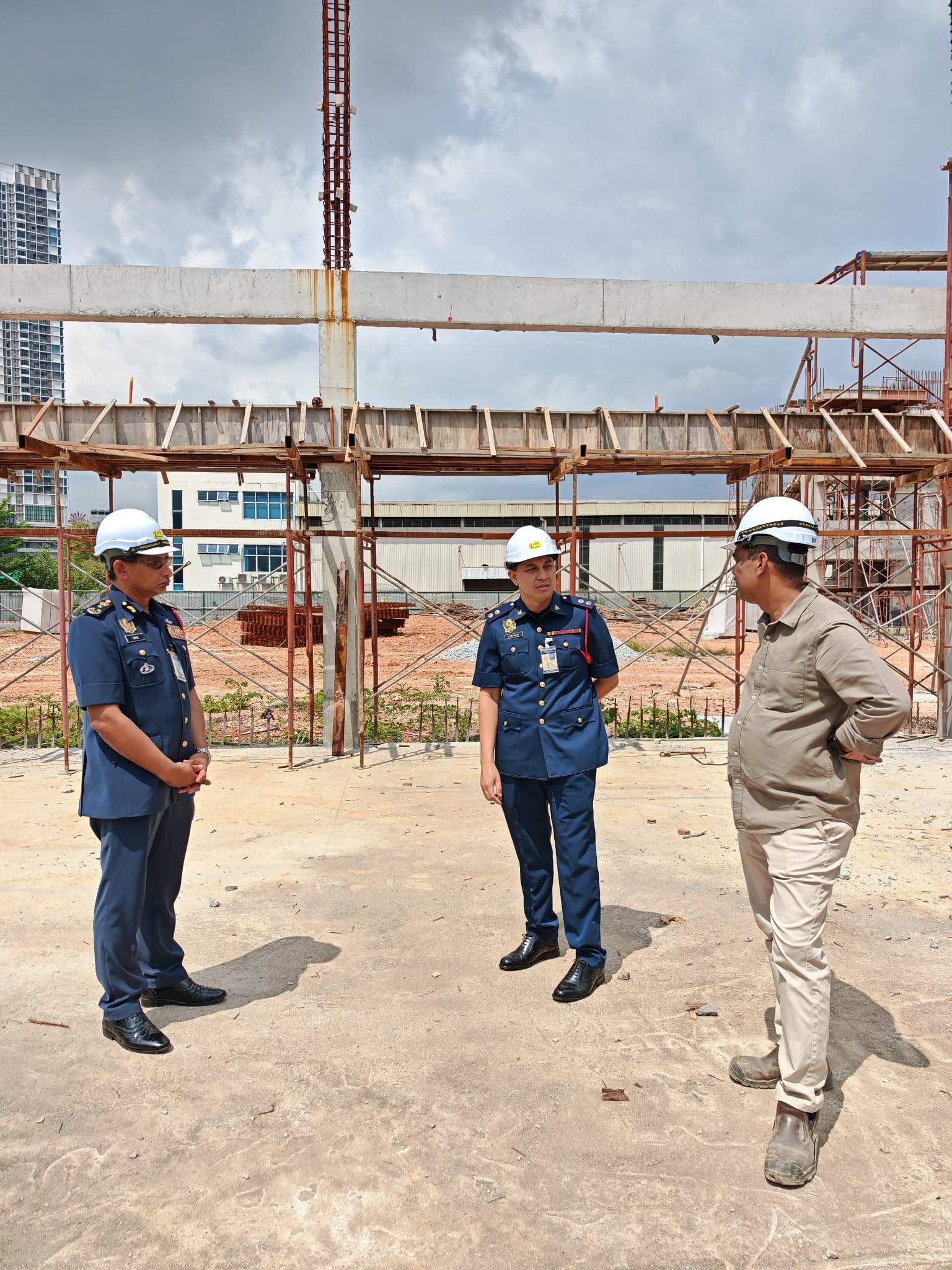 tinjauan projek pembangunan balai bomba
