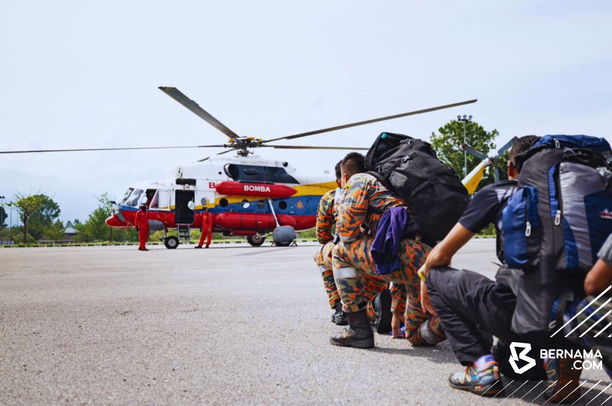PENDAKI HILANG ANGGOTA PGA DIBAWA MELALUI UDARA SERTAI OPERASI SAR TINGKAT ASPEK KESELAMATAN 6
