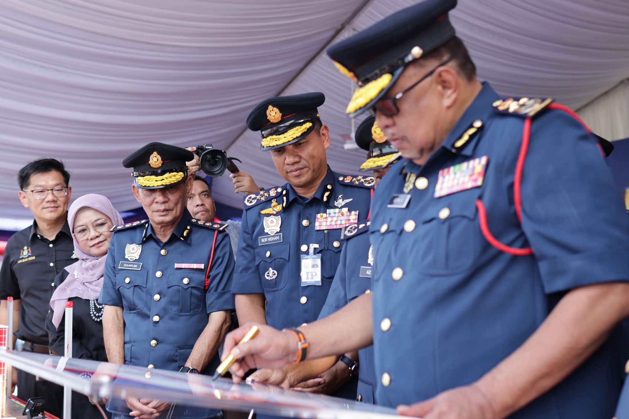 MAJLIS PERASMIAN BALAI BOMBA DAN PENYELAMAT CHENG 4